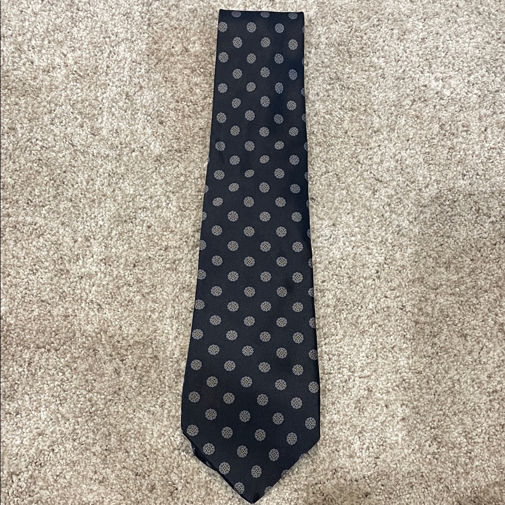 Elegant Black and Gray Polka Dot Tie